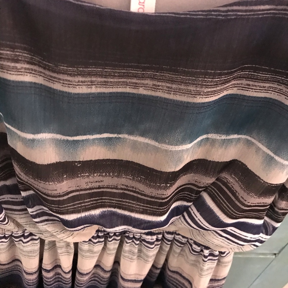 Dress - Picture 2 of 6